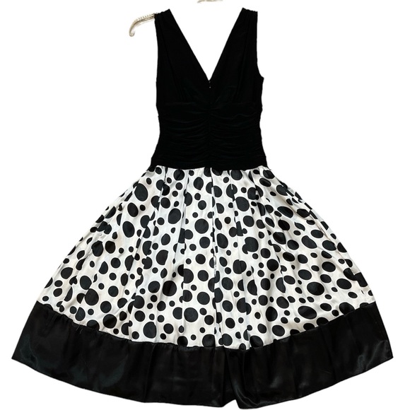 Jessica Howard Evening Dress Sz 6. Stretch Waist. Satin Wide A Line Skirt. - Picture 2 of 8